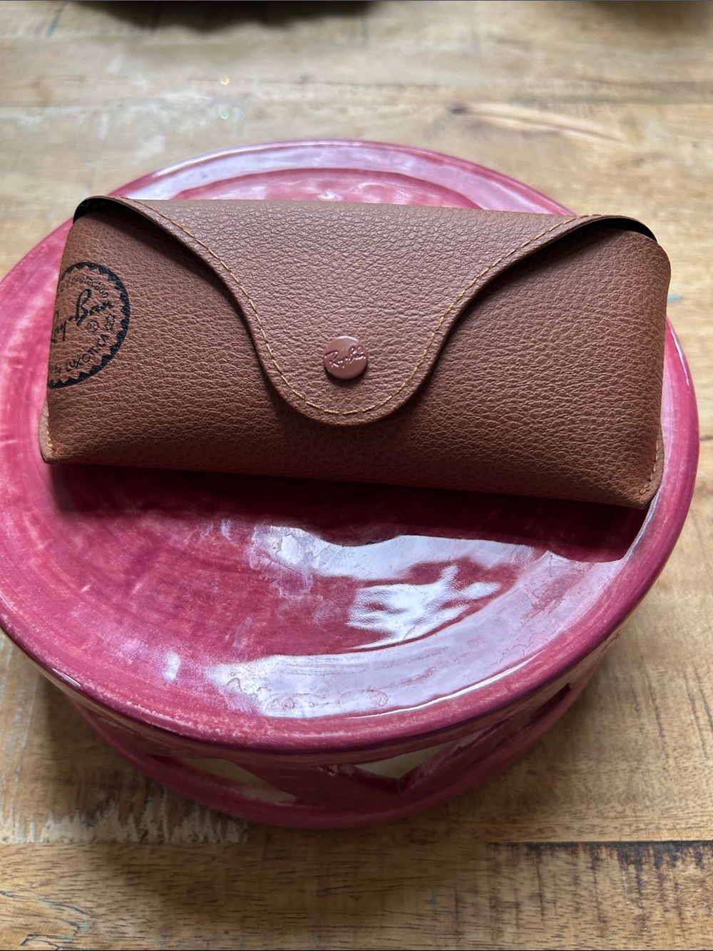 Ray-Ban Brown Leather Sunglasses Case with Snap Closure includes Cleaning Cloth
